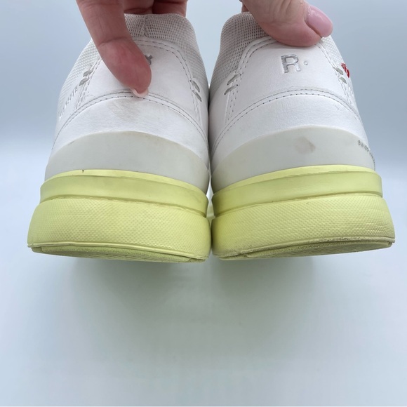 On Running The Roger Advantage Sneaker 11 White/Hay - Picture 13 of 16